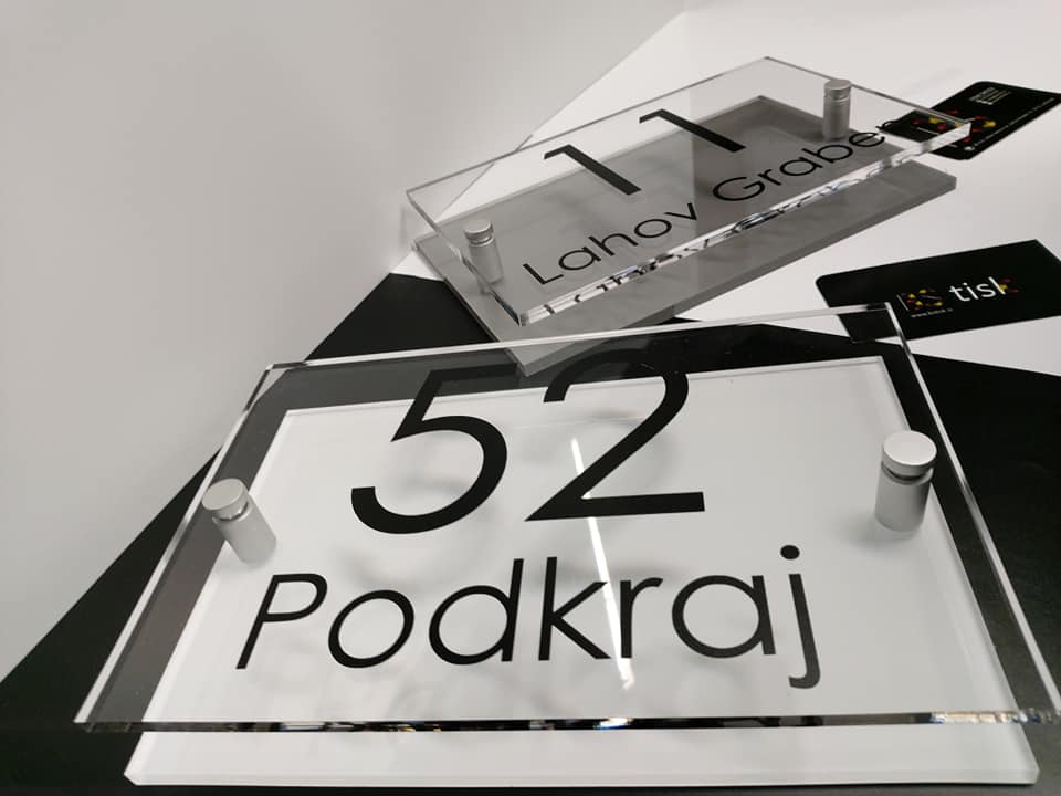 BS TISK, Urban Senica s.p.5